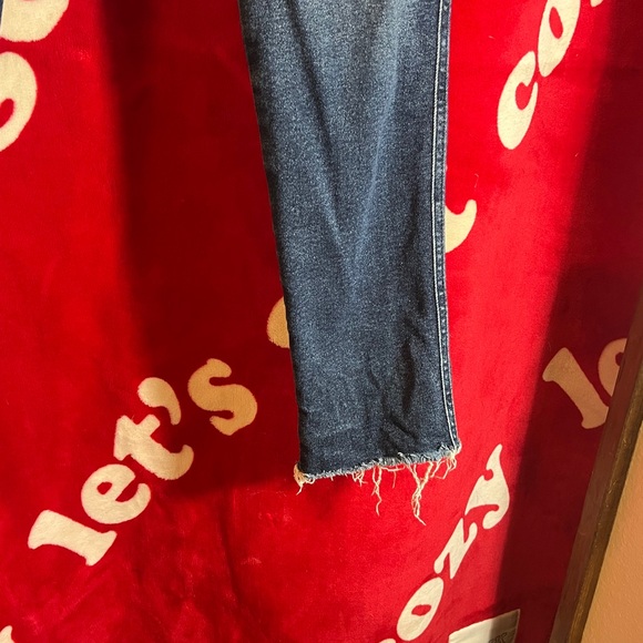 Free gift with purchase! We The Free Blue Skinny Jeans raw hem size 10/30 - Picture 3 of 8